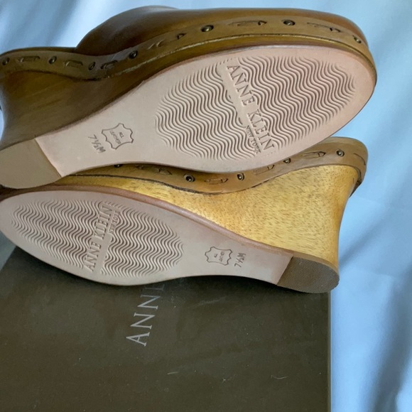 Anne Klein Wedge Clogs Mules 7.5 NIB - Picture 6 of 7